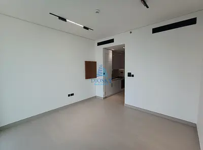 Spacious Studio | Pool View | Brand New