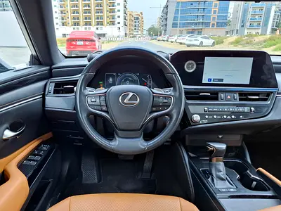 صورة 10 لـ 2023 Lexus ES-SERIES