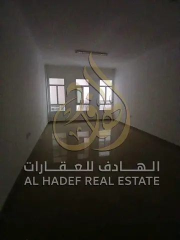 شقة غرفة وصالة للإيجار في المجرّة الشارقة | غرفة ماستر بحمام خاص | دفعات 4 شيكات فقط | موقع مميز قريب من جميع الخدمات | سعر 38 ألف سنوي