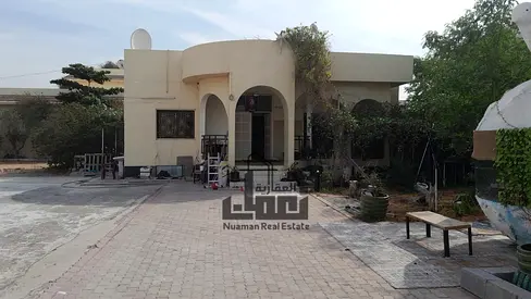 فيلا   زاوية للبيع فى الخزامية بمساحة 12000قدم 3غرف نوم السعر 1350000درهم