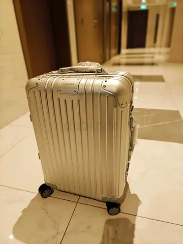 Suitcase aluminum
