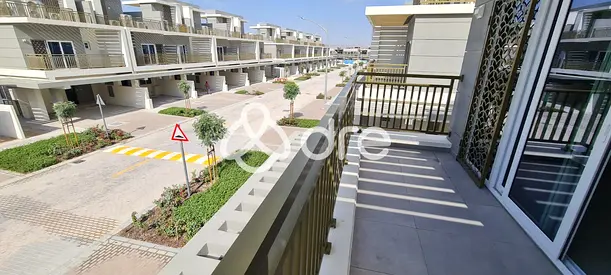 Corner Unit | Roof Terrace | Near Malibu Beach