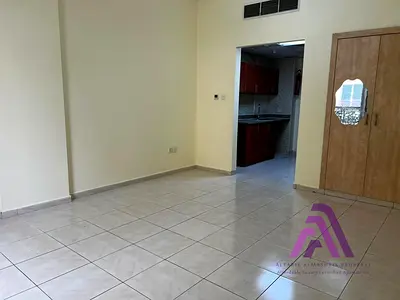 شقة استوديو |  مجمع الإمارات | شرفة وإطلالة مفتوحة | تشطيب البلاط غير المفروش