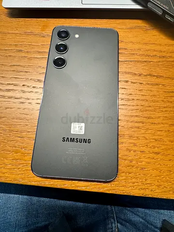 Samsung s23 8/128 phone - good condition, triple camera (back view shown) no dent no repair nothing