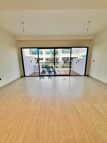 Flexible Payment / Single Row / Landscaped