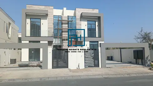 فيلا جديدة كلياً مكونة من 4 غرف نوم متاحة للبيع في مجمع كاميليا السكني، حي الزاهية، الشارقة