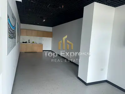 Road facing Retail|Fitted|Vacant|Boulevard View