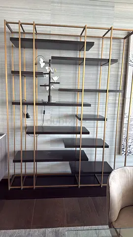 Selling Premium luxury book shelf like new