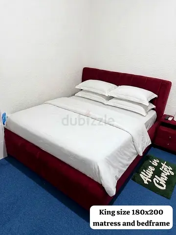 King size red upholstered bed frame with mattress (180x200cm)