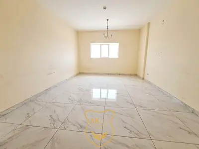 Spacious Huge 2 Bedrooms Apartment with Laundry & Store