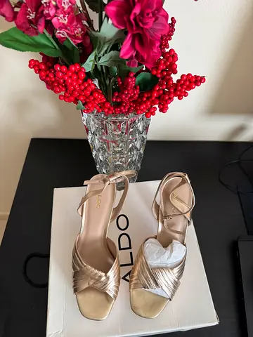 ALDO gold strappy sandals - size unknown, gently used