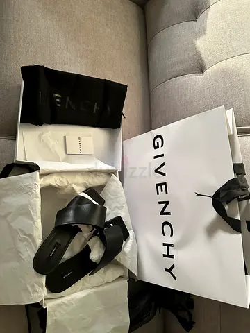 Givenchy Leather Slides – Size 38 (Brand New, Full Set)