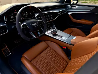 صورة 14 لـ 2021 AUDI RS7