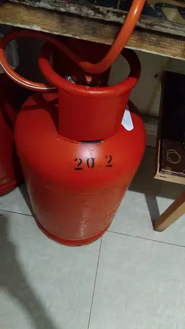 Gas cylinder (medium size)
