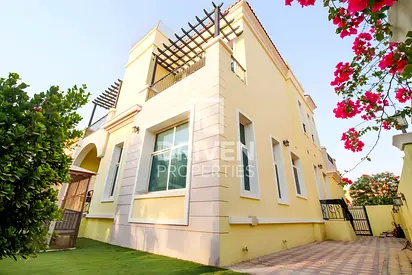 Fully Furnished | Private Gym | Room in Basement