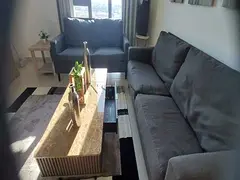 Vacant Best Layout Furnished Corner unit