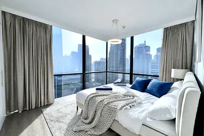 Luxury Furnished 2BR | Vacant | Full lake view