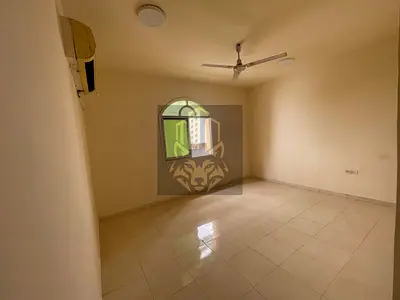 استوديو للإيجار بسعر مغري | مساحه 500 قدم بسعر اقتصادي