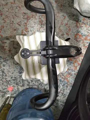 Zipp Integrated road bike handlebar and stem with computer/GPS mount