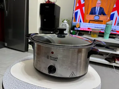 Russell Hobbs Slow Cooker – Large Size, Good Condition