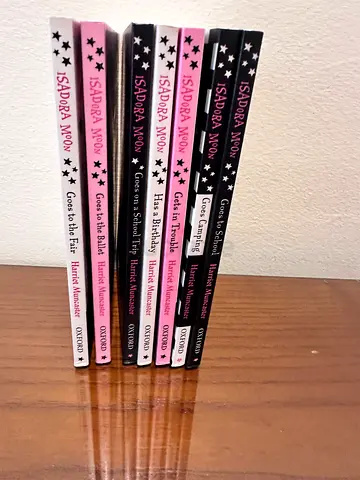 Set of 7 Isadora Moon Childrens Books (Oxford) - Early Readers Collection