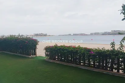 Luxury Unit |Beach Access |Vacant |Open For Offers