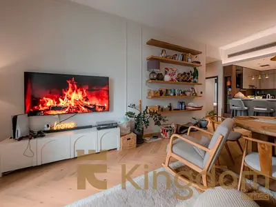 2BD+MAID | UPGRADED l LAKE VIEW | NEAR METRO.