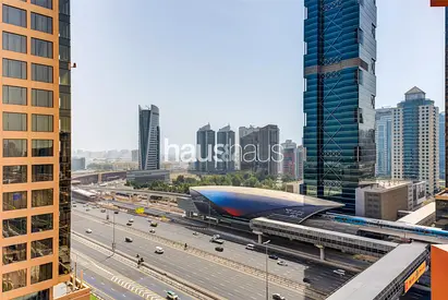 Corner unit | Spacious | Bright | Multiple Options