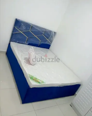 New luxury Bed queen size 150cm 190cm available