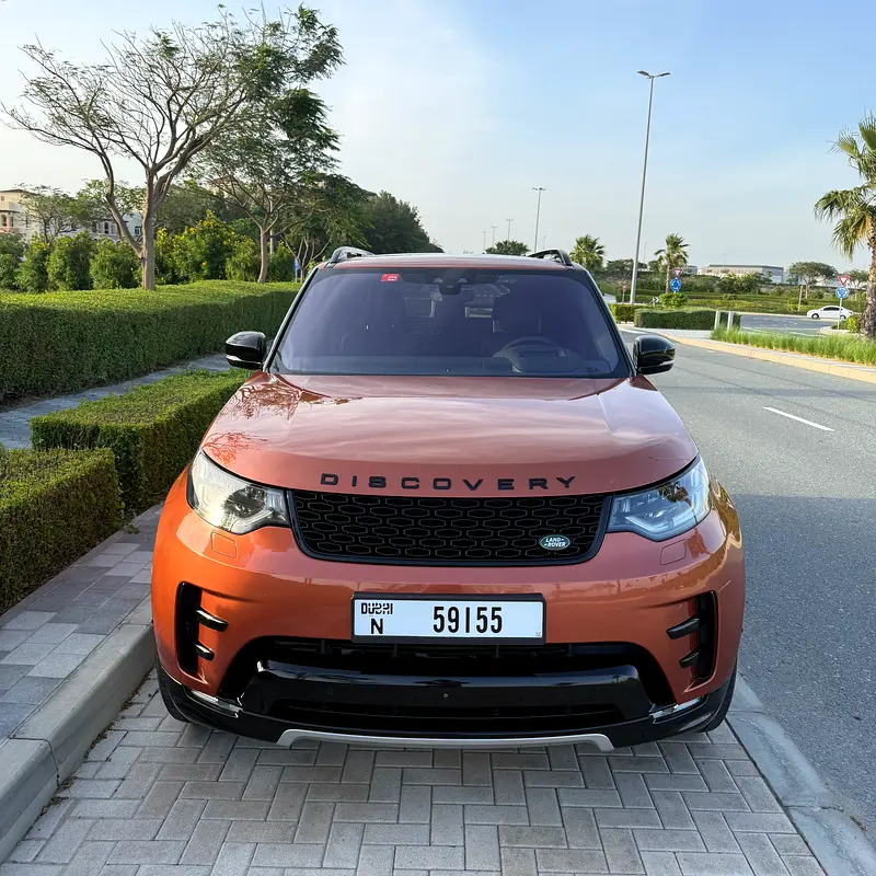 Land Rover Discovery 2018 — photo 1 of 19