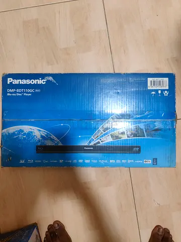 Panasonic Blu ray cd displayer