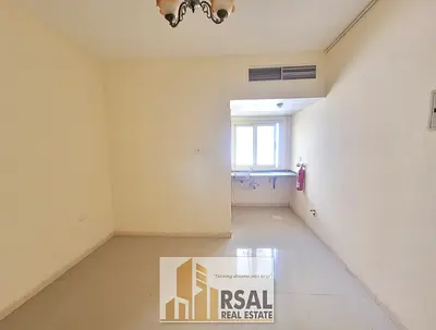 Lavish Studio/Close Kitchen/Family Building/Near Ambassador School