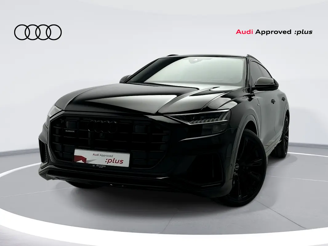 Audi Q8 2023 — photo 1 of 16