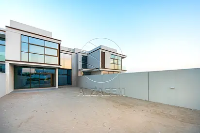 √ HOT DEAL! | Corner Big Plot | Prime Location √