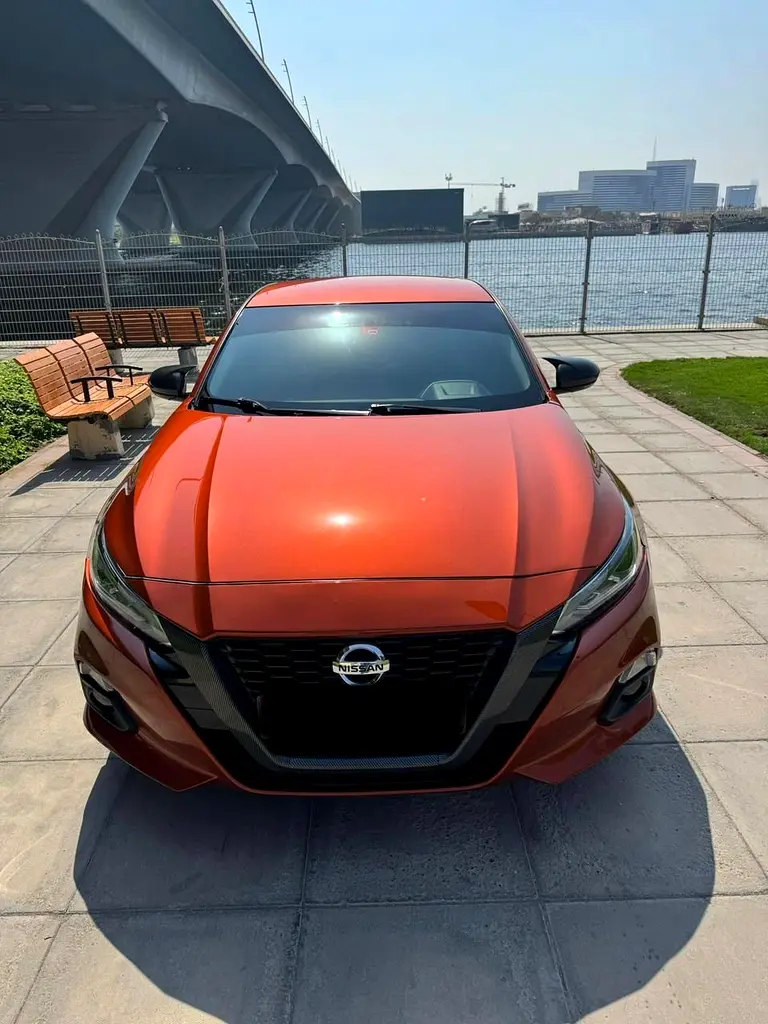 Nissan Altima 2019 — photo 1 of 13
