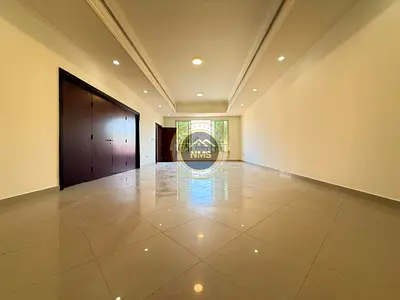 Full Villa\\Big privet Garden\\Prime location