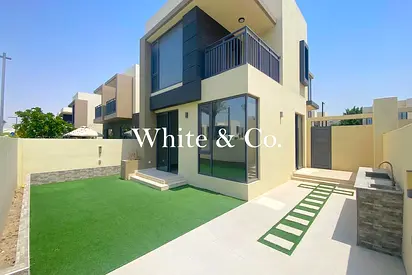 Landscaped | Outside Kitchen | Single Row