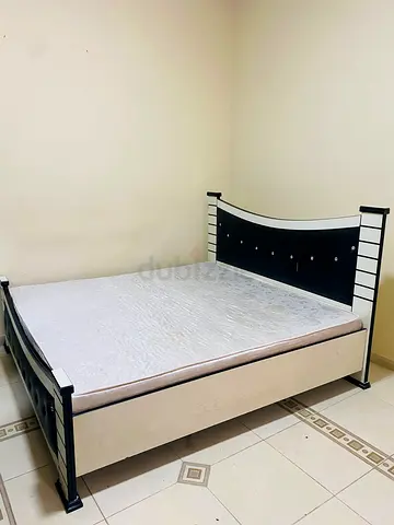 Family room available in Hor al anz Deira