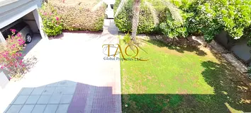 Independent 5BR Villa | Private Pool View | Western Residence South
