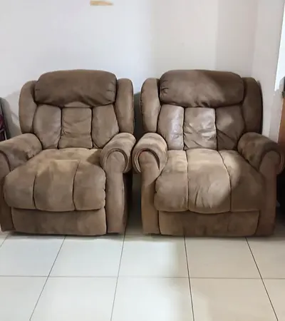 Bed space available in dubai investment park 2