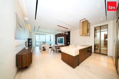VERY HIGH FLOOR / PRIVATE POOL / VACANT