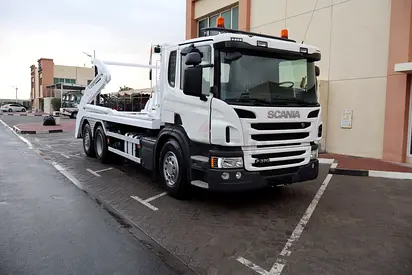 SCANIA P370 6X2 DOUBLE SKIP TRUCK 2014