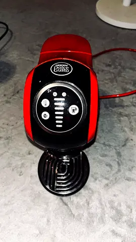 Nescafé Dolce Gusto Piccolo Coffee Machine - Red (Used)