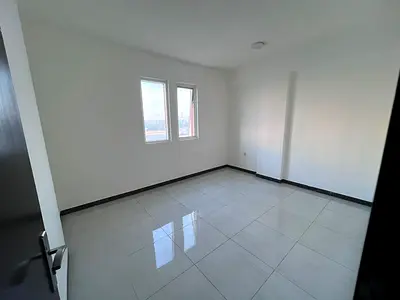 شقة مميزة غرفتين وصالة في المويهات 3 على الشارع الرئيسي بإطلالة رائعة وموقع حيوي قريب من كل الخدمات