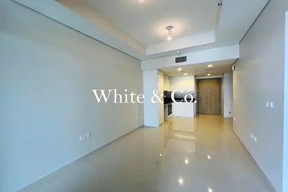VACANT | UNFURNISHED | 12 CHEQUES OPTION