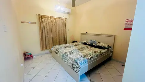 Big Master Bed Room With Attached Bath Room For Rent