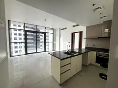 Marina Views | Vacant | Elegant
