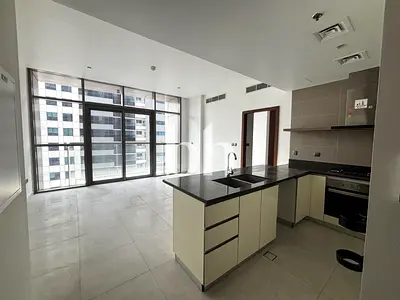 Marina Views | Vacant | Elegant