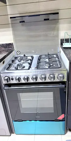 Media Stainless Steel 4-Burner Gas Cooker with Oven - Good Condition - only used for 8 months