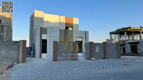 A villa with all registration and ownership fees included, on the main street, ready to move in, in the most prestigious areas of Ajman. Freehold owne
